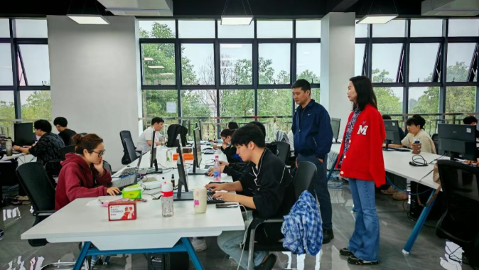 QQ20251015-110853