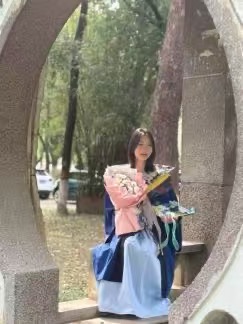 画笔绘蓝图，设计生“跨界” 攻读顶尖大学博士--  银杏学子张瑞午、蹇玲实现从艺术设计到科研深造的华丽转身(1)