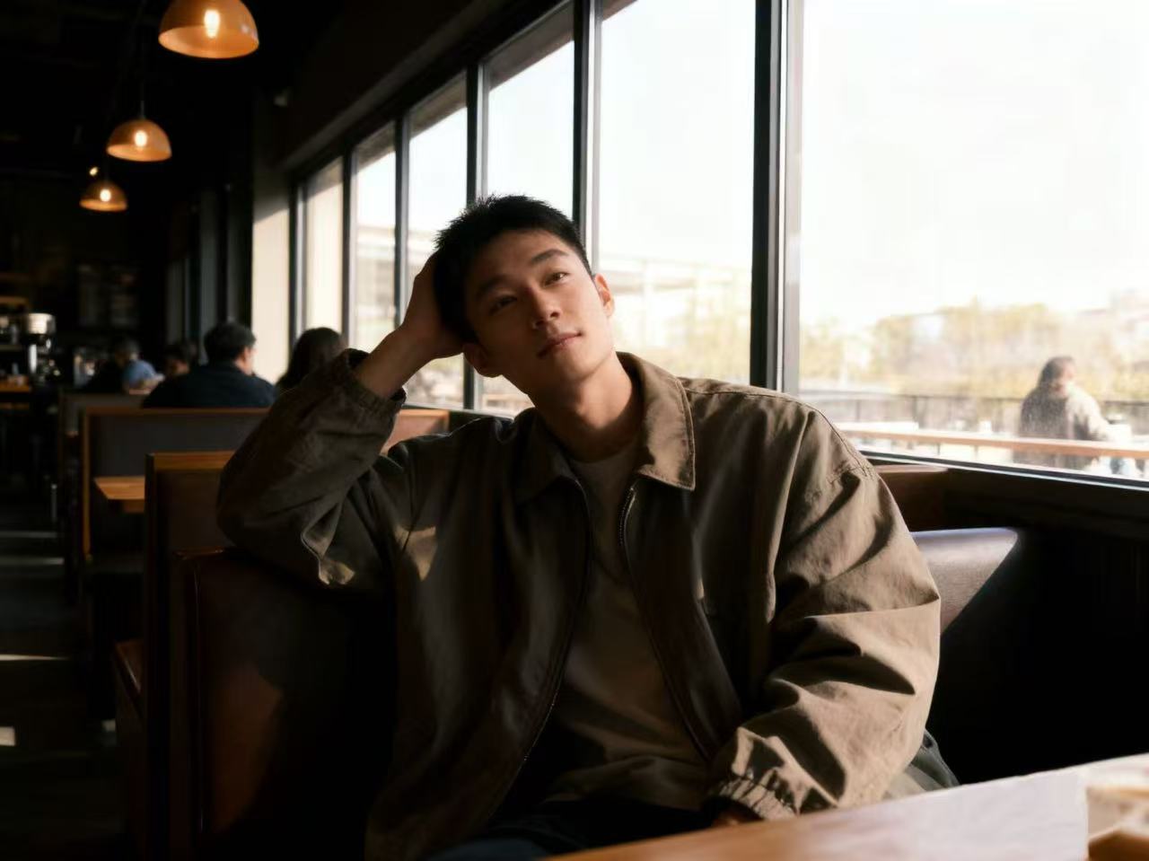 画笔绘蓝图，设计生“跨界” 攻读顶尖大学博士--  银杏学子张瑞午、蹇玲实现从艺术设计到科研深造的华丽转身（3)