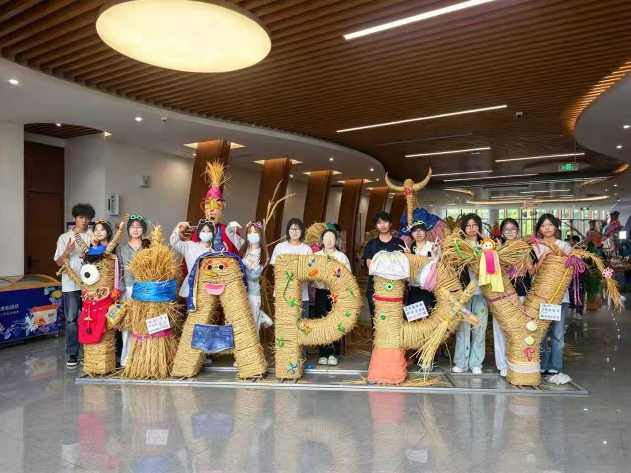 产教融合育新苗 大地艺境启匠心｜设计艺术学院携手知名艺术家开展乡村美育共创实践教学 (7)
