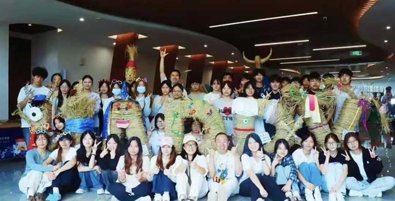 产教融合育新苗 大地艺境启匠心｜设计艺术学院携手知名艺术家开展乡村美育共创实践教学