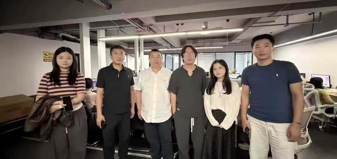链接数字产业 重构设计课堂——设计艺术学院环境设计专业教师赴青林图文设计有限公司调研交流 (3) 链接数字产业 重构设计课堂——设计艺术学院环境设计专业教师赴青林图文设计有限公司调研交流 (3)
