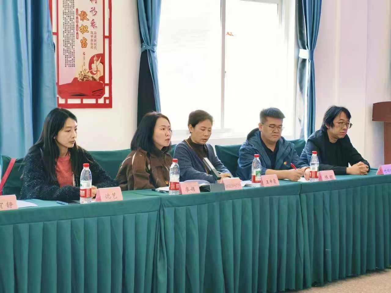 【一院一品】艺心赴高原 共建思政课|设计艺术学院赴红原县刷经寺镇共建思想政治教育实践基地 (5) 【一院一品】艺心赴高原 共建思政课|设计艺术学院赴红原县刷经寺镇共建思想政治教育实践基地 (5)