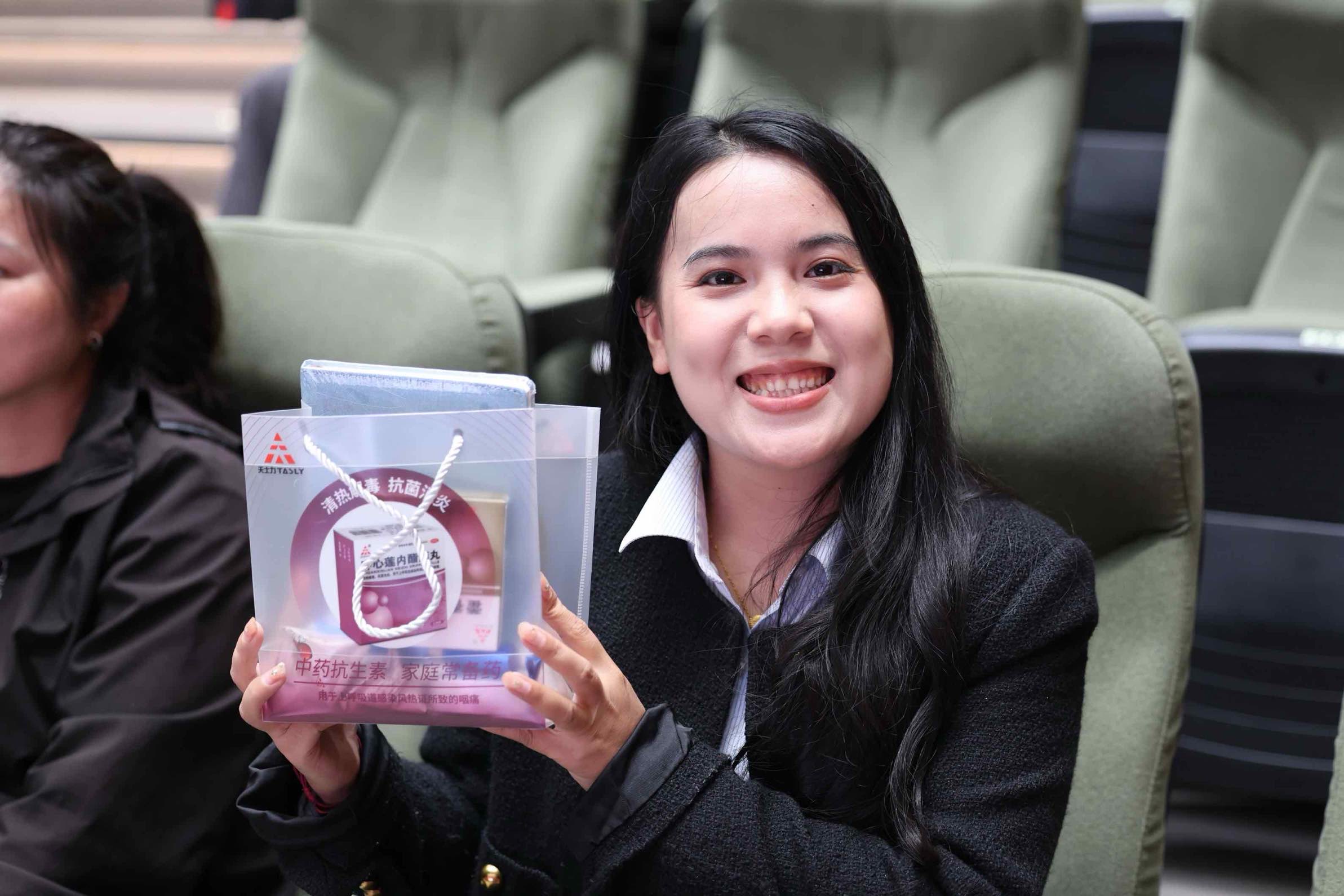 大广节学院奖2026春季征集大赛·创意星球大讲堂·成都银杏酒店管理学院站圆满落幕8