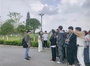 从课堂到田野：设计艺术学院《设计色彩》课程走进蝴蝶村校外实践基地开展实景采风
