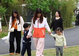 艺术赋能和美乡村：设计艺术学院赴蝴蝶村开展美育实践教学活动