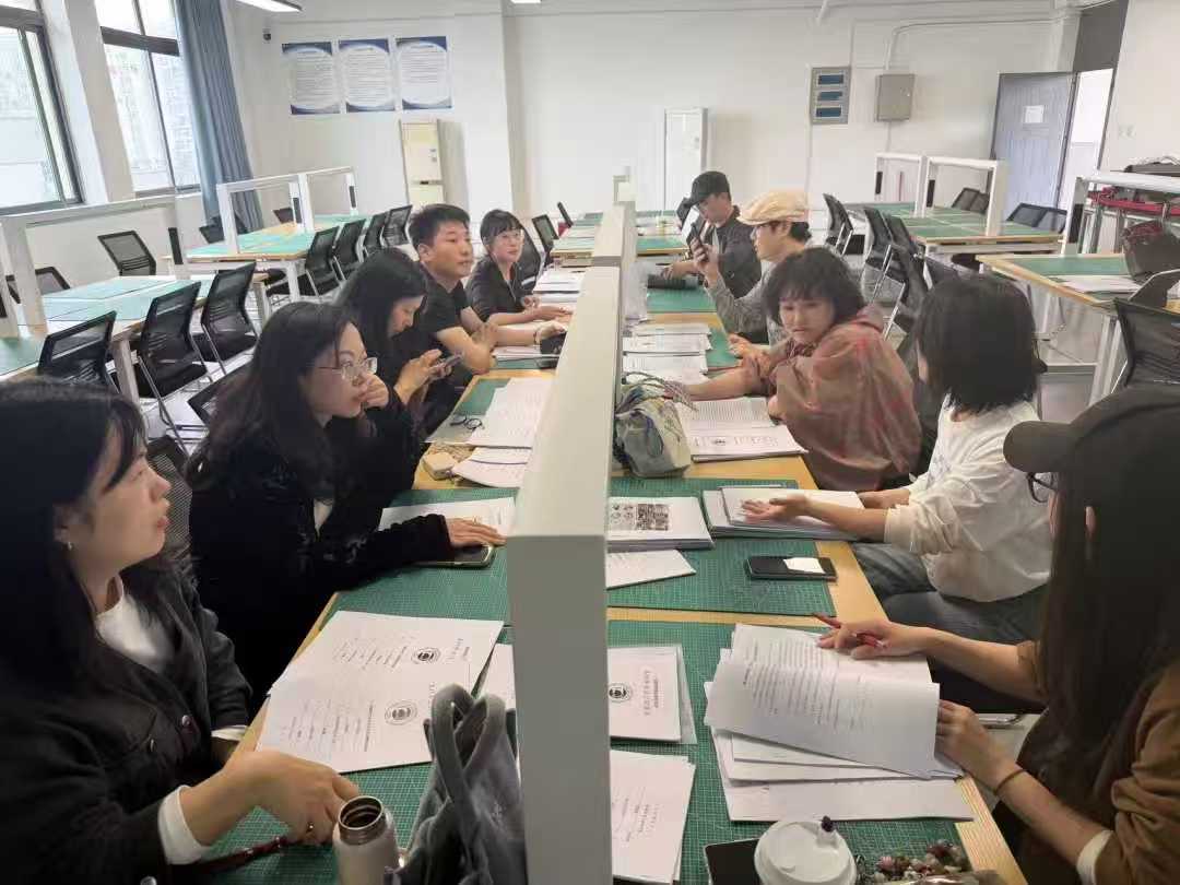 聚焦毕业设计质量 深化教学改革创新——环境设计专业召开2026届毕业设计教学研讨专题会议 (2)