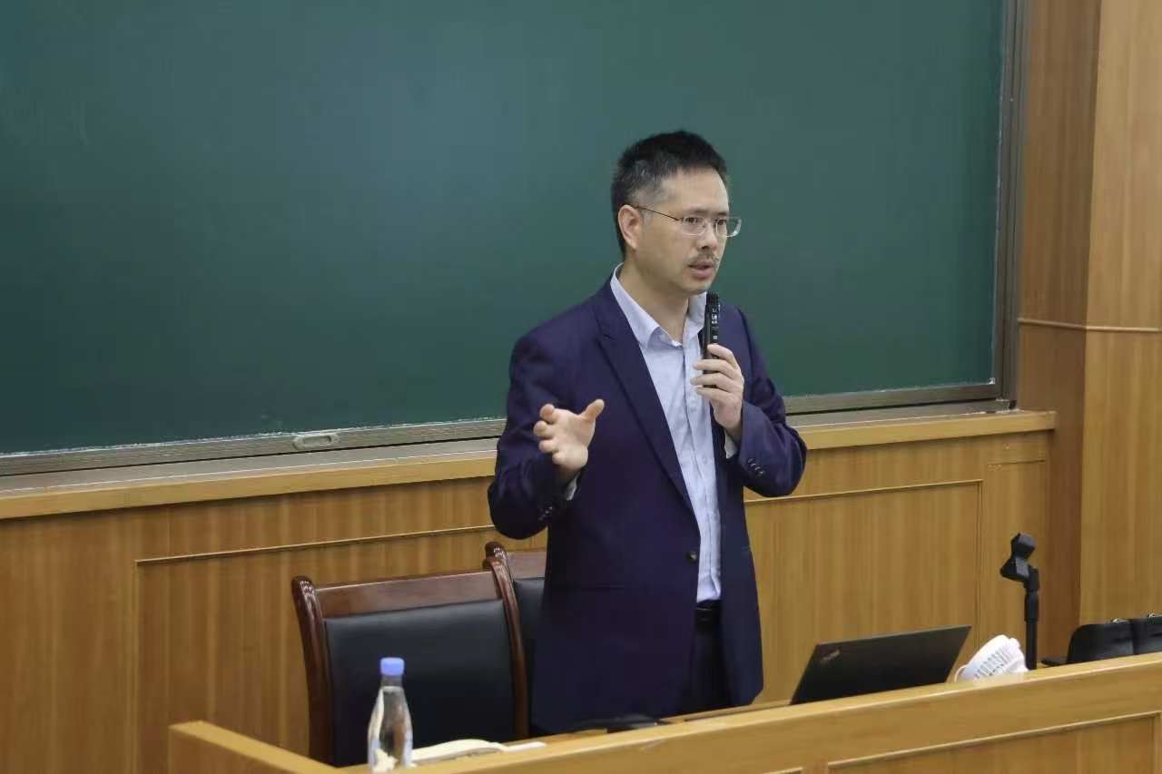 赋能AI 教学 驱动教研创新 —— 我院教师参加高校人工智能专题研修班 (2) 赋能AI 教学 驱动教研创新 —— 我院教师参加高校人工智能专题研修班 (2)