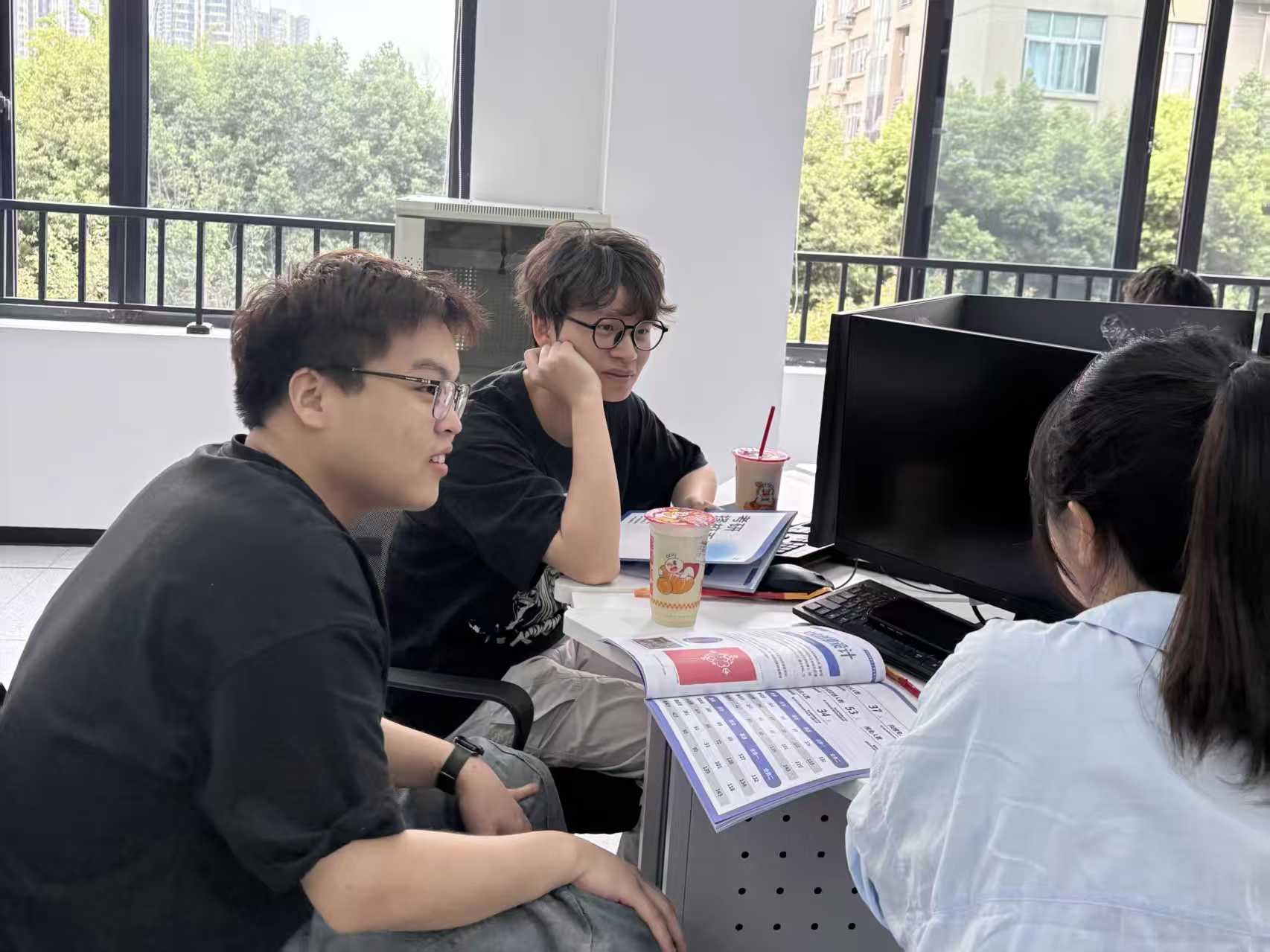 考研择校精准护航 设计艺术学院考研择校指导活动圆满落幕 (2) 考研择校精准护航 设计艺术学院考研择校指导活动圆满落幕 (2)