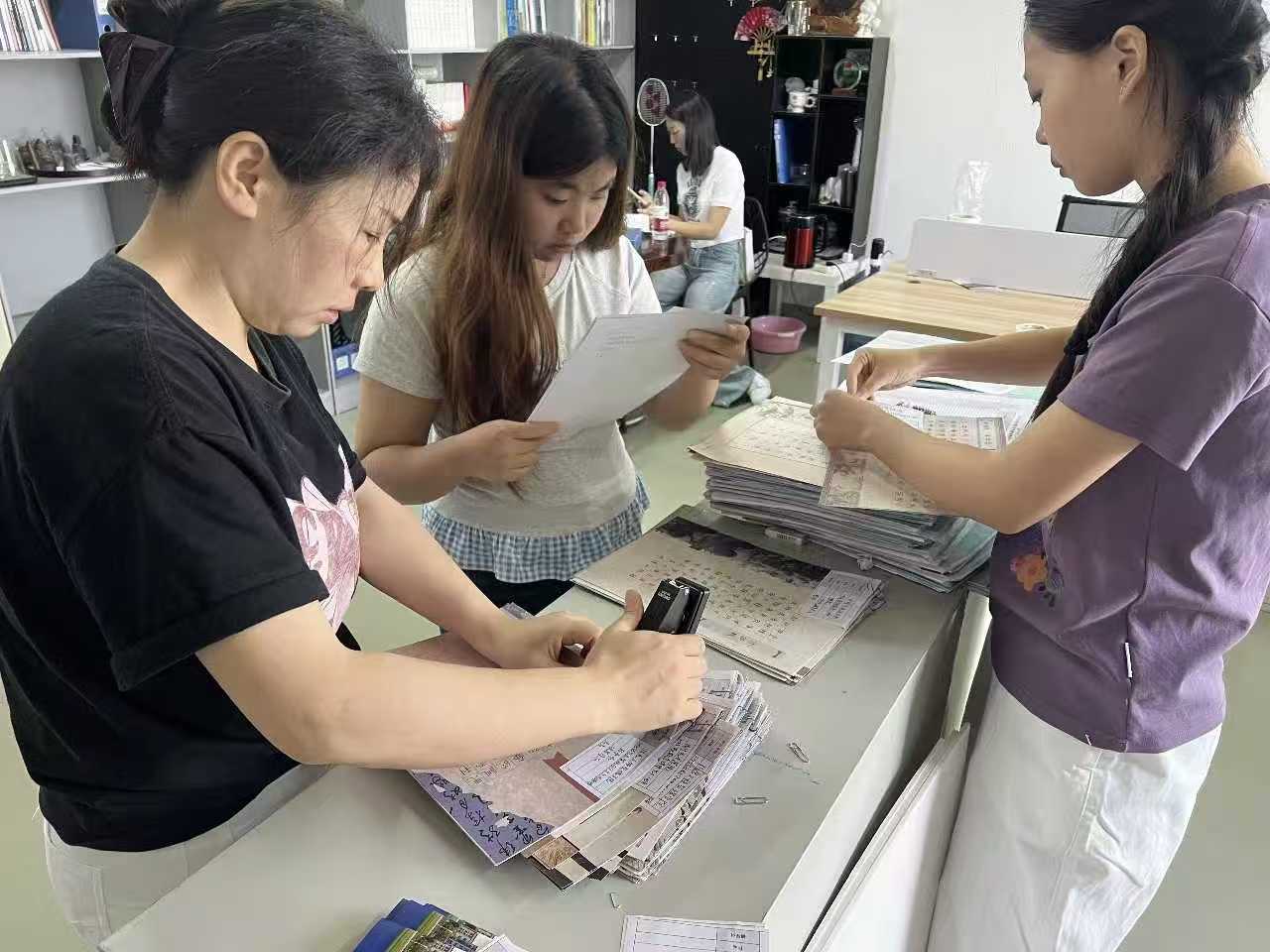 【一院一品】深耕党建引领 赋能思政育人——设计艺术学院“廉润匠心”实践活动进行时！ (4)