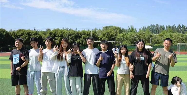 艺趣飞扬·活力赛场｜设计艺术学院2026年阳光体育运动会顺利开幕