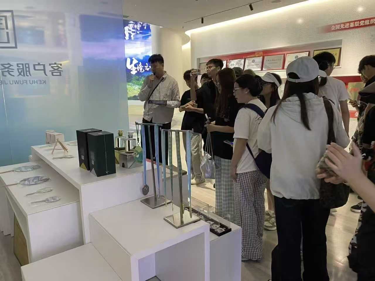 乡野寻灵感，设计助振兴｜设计艺术学院师生赴四川宝山村庄发展学院实践调研圆满落幕 (1)