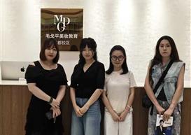 访企拓岗摸需求，精准对接促就业—— 设计艺术学院师生赴毛戈平化妆学校开展走访调研