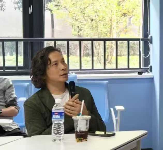 【职引未来】对话黑蚁董事长傅冰:AI时代的设计师靠什么不被淘汰? (1) 【职引未来】对话黑蚁董事长傅冰:AI时代的设计师靠什么不被淘汰? (1)