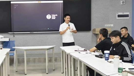 对接产业 重构课堂 | 设计艺术学院举办设计类专业教师课堂教学能力提升培训