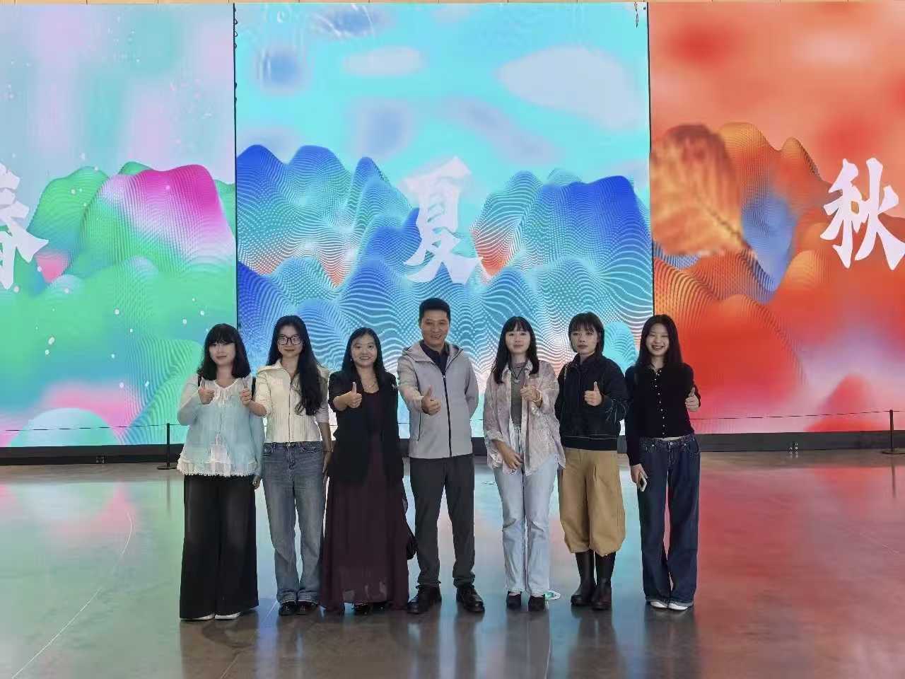 艺数相融 逐光前行|我校多组师生作品入选数字洄响:AI漩涡数字艺术展2 (9) 艺数相融 逐光前行|我校多组师生作品入选数字洄响:AI漩涡数字艺术展2 (9)