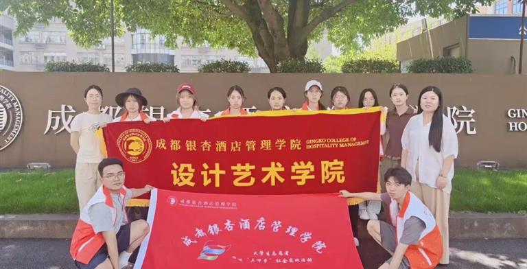 彩绘消防护平安，艺绘夜市焕新颜——“艺筑平安·拾光绘梦”玉龙社区墙绘实践正式启动